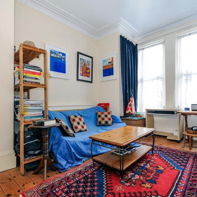 2 bedroom ground floor flat to rent - Photo 1