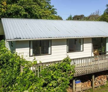 Delightful 2 Bedroom Home - Photo 4