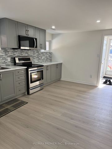 For Lease - 18 Madonna Gardens, Toronto, Ontario - Photo 4