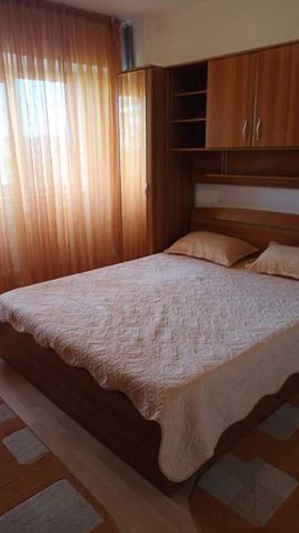 Apartament de inchiriat in Craiova, Dolj, Rovine, Str. Nicolae Iorga A-uri - Photo 2
