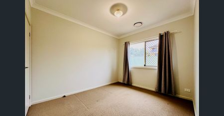 Spacious 4-Bedroom Family Home on a Generous Block in Glenfield! - Photo 3