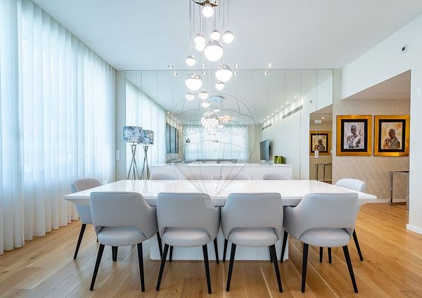 Apartamento T4 em Lisboa