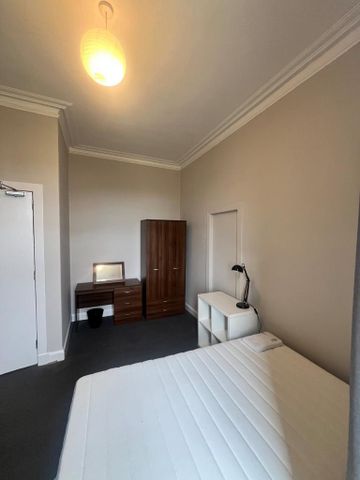 5 bedroom flat to rent - Photo 5