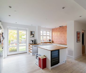 Moderne halvt dobbelthus med solrig have i hjertet af Valby - Foto 5