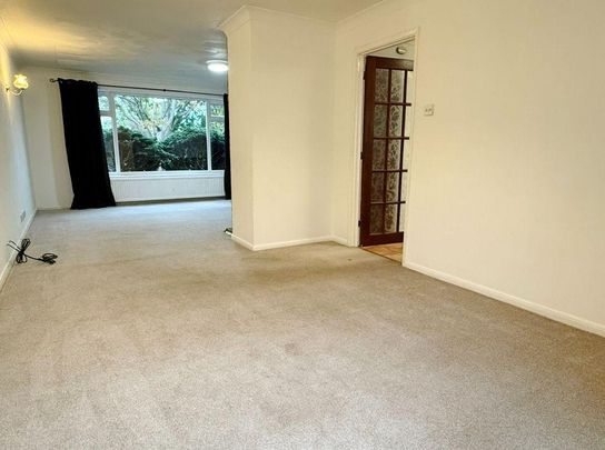 4 bedroom detached house to rent - Photo 1