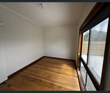 2 Bedroom House - Photo 6