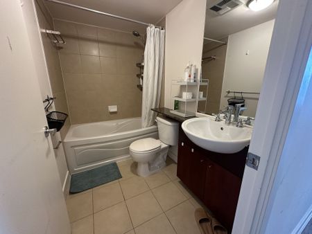 For Lease - 373 Front Street Unit# 3210, Toronto, Ontario - Photo 3