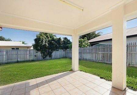 31 Lakewood Drive, Idalia - Photo 4