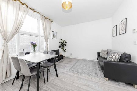 4 bedroom flat to rent - Photo 2