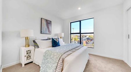 Brand New 2 Bedroom Townhouse - Photo 5