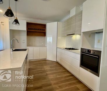 Family home with large shed - Prime Location in Toronto - Photo 1