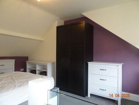 3 bedroom terraced house to rent - Photo 4