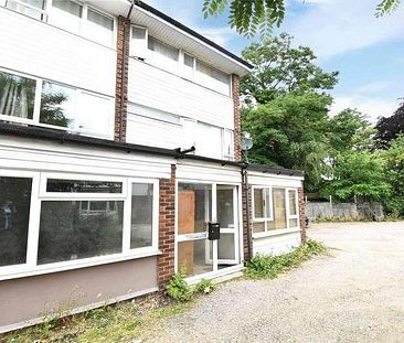 Cross Street, Farnborough, Hampshire, GU14 - Photo 4