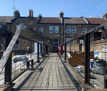 Studio Flat, Heron Mews, IG1 - Photo 6