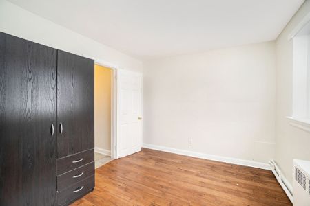 For Lease - 726 Edison Avenue Unit# 1, Carlingwood - Westboro and Area, Ontario - Photo 2