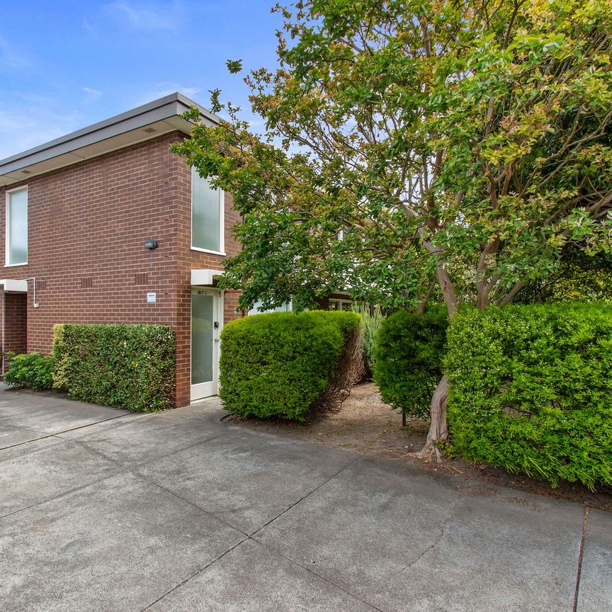 2/87 Studley Park Road, Kew. - Photo 1