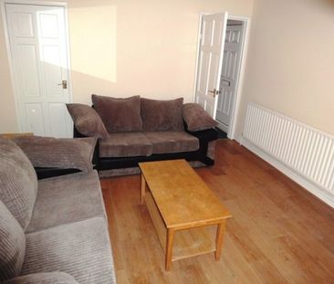 4 Bedroom Property - Photo 2