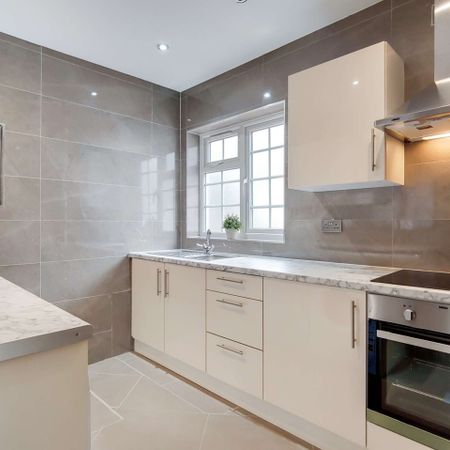 Studio Flat, Brondesbury Park, NW6 - Photo 3