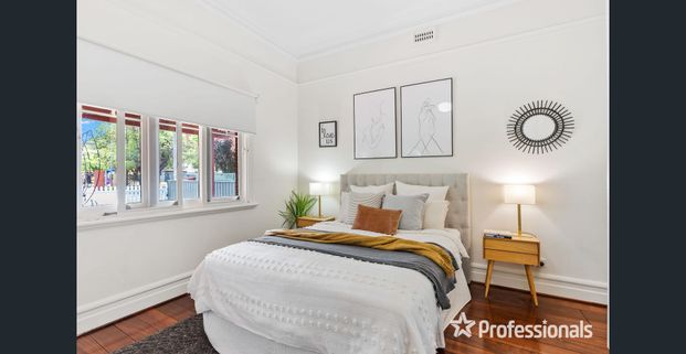 Stunning 3-Bedroom Family Home in a Prime Central Location - Photo 1