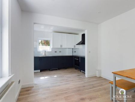 2 bedroom flat to rent - Photo 3