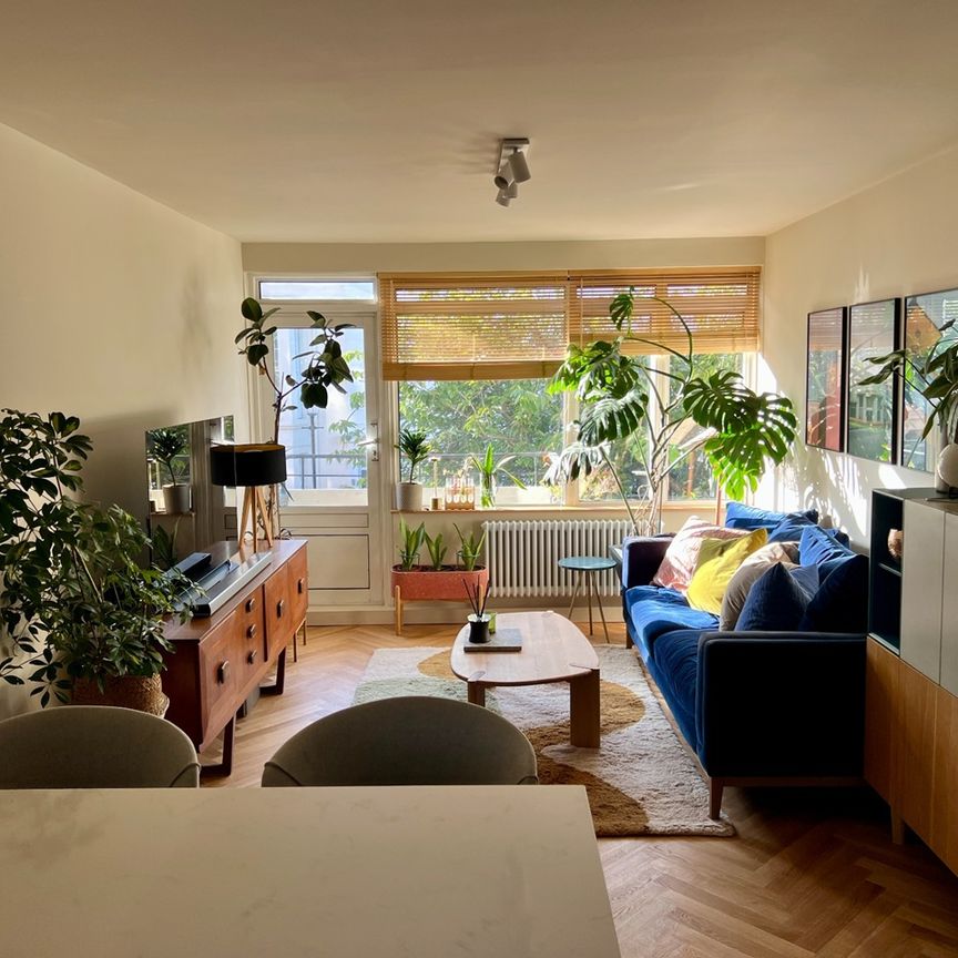 1 Bed Flat, Tor Court, W8 - Photo 1