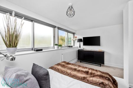 3 bedroom apartment to rent - Photo 5