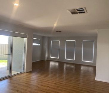 4/12 Beetson Street Boorooma NSW - Photo 2