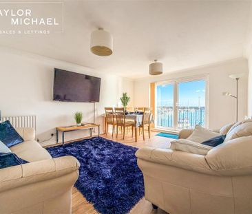 4 bedroom flat to rent - Photo 1