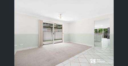 BEAUTIFUL LOWSET IN QUIET POCKET OF WYNNUM WEST - BRAND NEW DUCTED AIR-CON BEING INSTALLED. - Photo 5