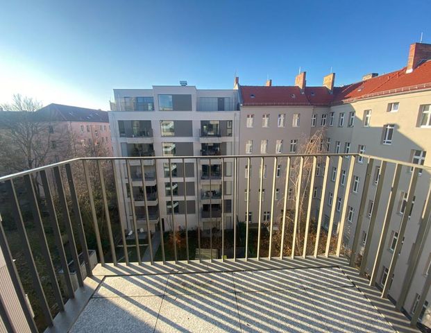 Moderne 1,5-Zimmer-Wohnung mit Balkon & Aufzug in Berlin-Treptow - Photo 1