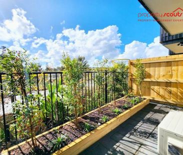 Like New in Westgate! - Photo 6