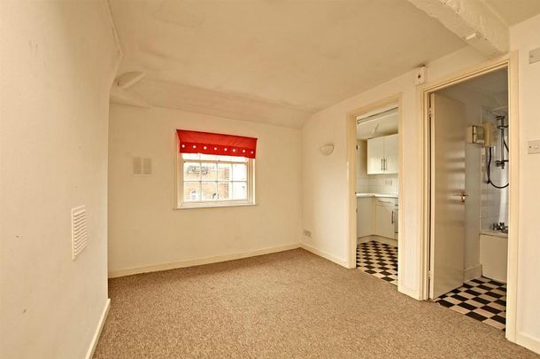 1 bedroom flat to rent - Photo 1