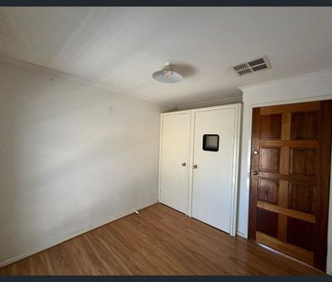 16 Paisley Street, Coolaroo, Vic 3048 - Photo 3