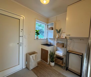 3 Bedrooms on Sunline Ave - Photo 5