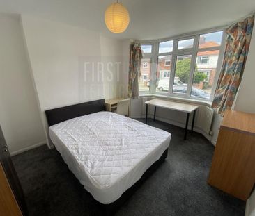 5 bedroom semi-detached house to rent - Photo 5