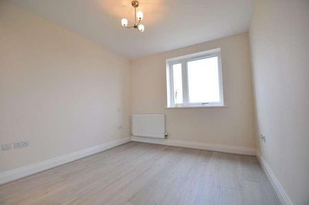 Heron Way, Maidenhead, Berkshire, SL6 - Photo 2