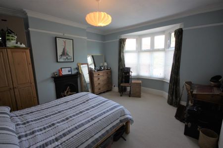 18 William Road, Guildford - 1 bedroomProperty for lettings - Seymours - Photo 4