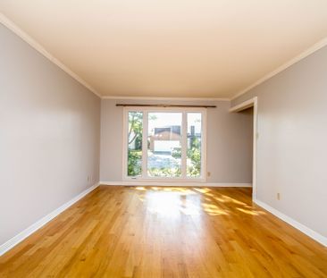 For Lease - 1210 Bordeau Grove, Orleans - Convent Glen and Area, On... - Photo 1