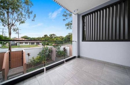 Executive living in Aquatic Paradise - Photo 5