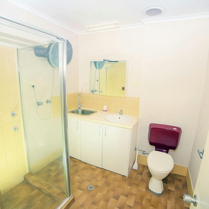 TIDY UNIT IN SOUGHT AFTER PARAP - Photo 1