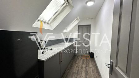 1 bedroom in a house share to rent - Photo 4