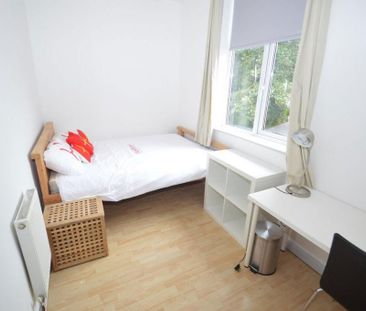 4 bedroom house to rent - Photo 2