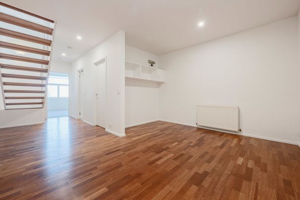 15 Macrobertson Close, Fitzroy VIC 3065 - Photo 1