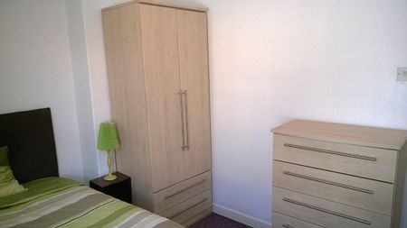 2 Rooms to let near Plymouth Barbican - Photo 2