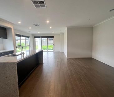 Magnificent Living Spaces, Luxurious Amenities, Unmatched Elegance! - Photo 1