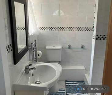 1 bedroom in a house share to rent - Photo 6