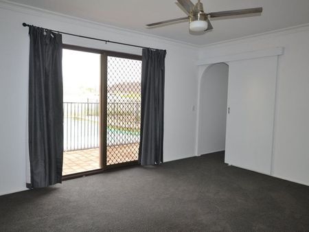 Five-Bedroom Family Home with Pool in Prime Southport Location - Photo 3