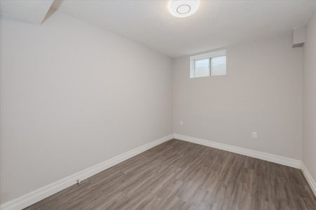 For Lease - 498 Thomas Slee Drive Unit# BASEMENT, Kitchener, Ontario - Photo 2