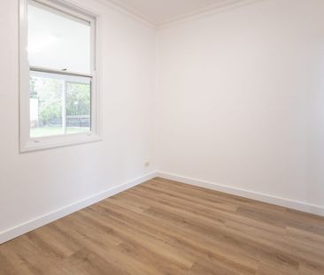 Family sized 3-bedroom home right near the beach in Nelson Bay! - Photo 4