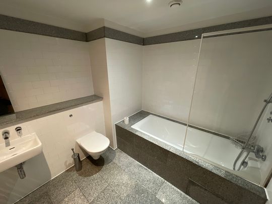 2 bedroom to let - Photo 1